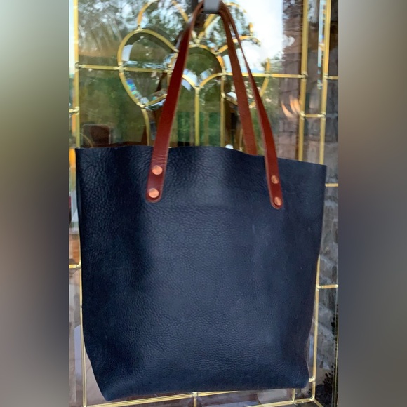 KMM & Co Navy Kodiak Tote! - Picture 9 of 9